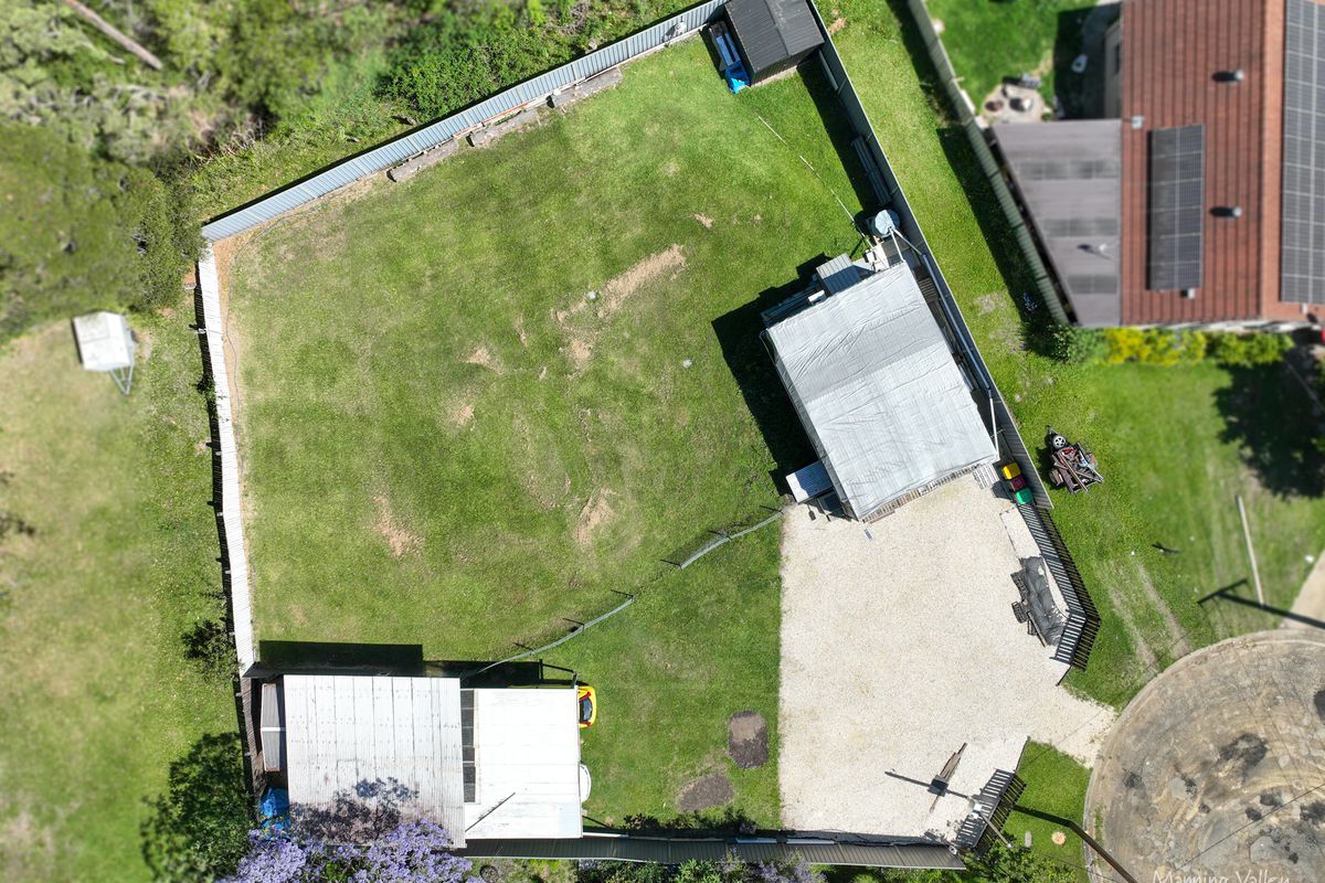 17 Hampton Court , Lansdowne