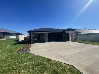 19B Lesmurdie Prd, Dubbo