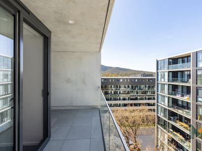 719 / 61 Cooyong Street, Braddon