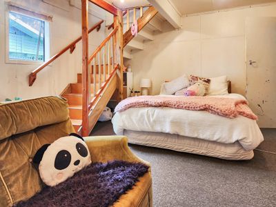 27 Bath Road, Riverton