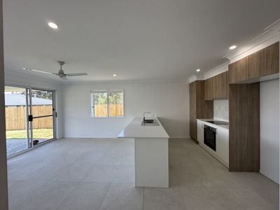 A / 10 Rogers Street , Brassall