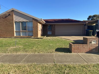 16 Silvereye Crescent, Werribee