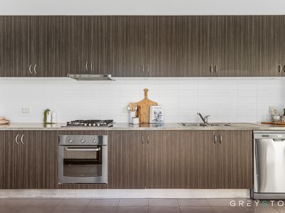 1 / 12-20 Broadway, Caroline Springs