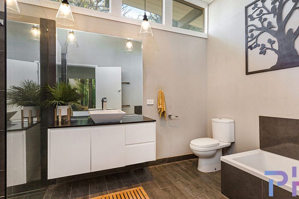 227 Eaglehawk Road, Long Gully