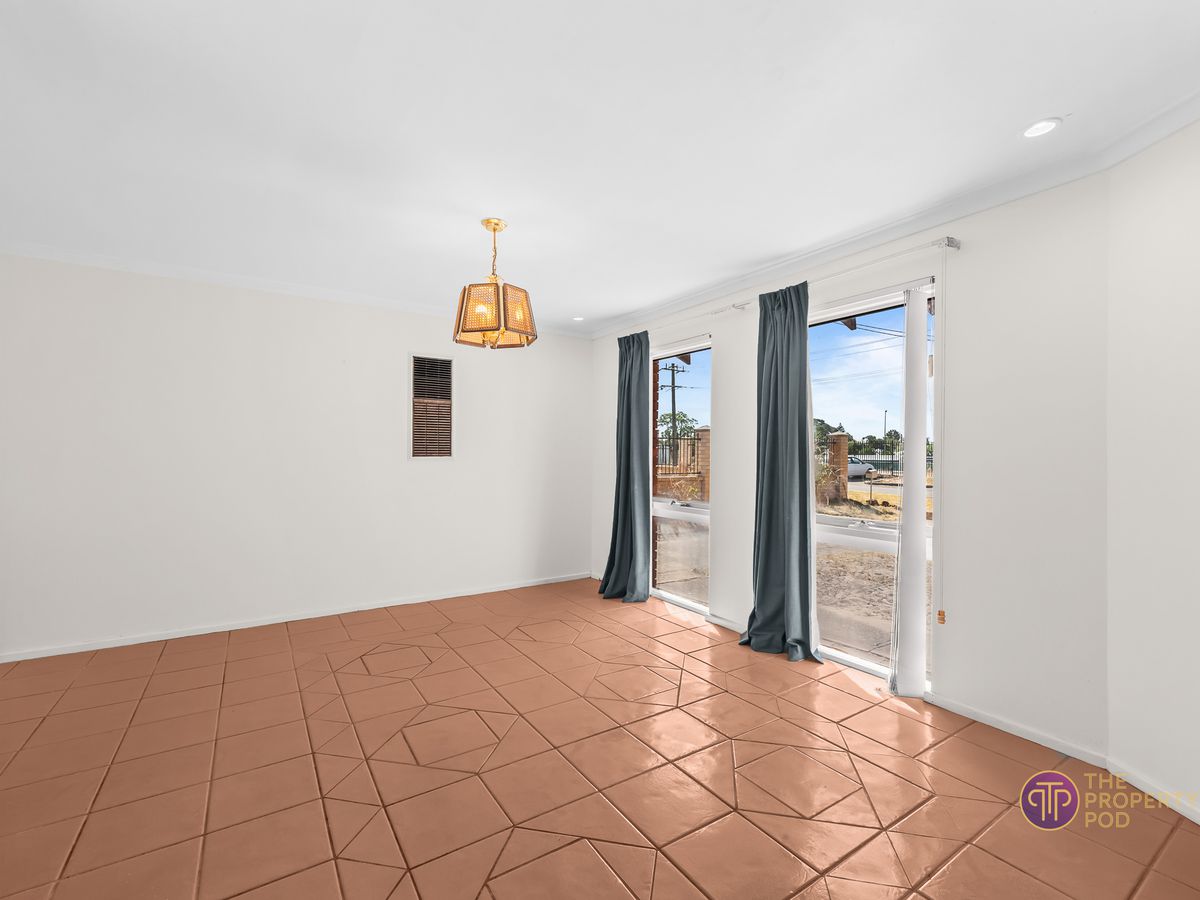 7 Ravenhill Road, Thornlie
