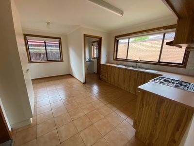 1 / 247 Greaves Street North, Werribee