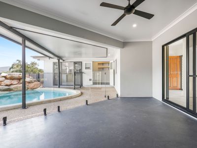 81 West Parkridge Drive, Brinsmead