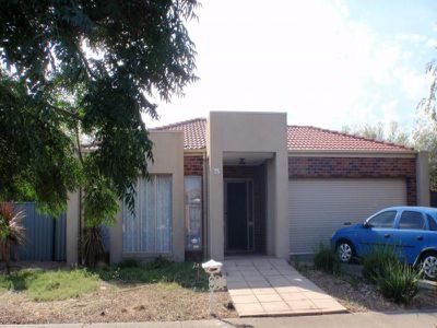 25 Capesthorne Drive, Derrimut