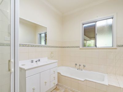 11 McGhee Street, Sale