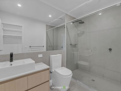 8 Spotted Gum Close, Clyde