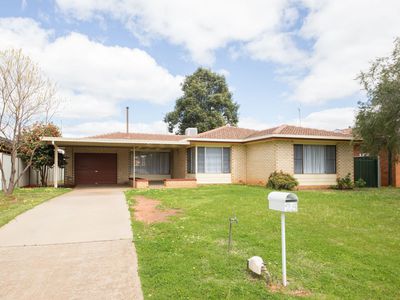 25 Beveridge Crescent, Dubbo