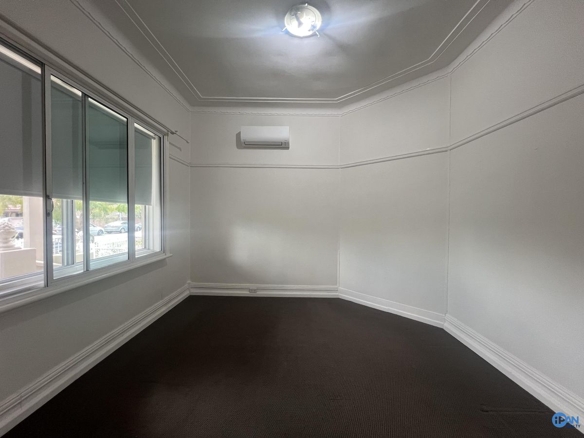 5 McBurney Avenue, Mascot