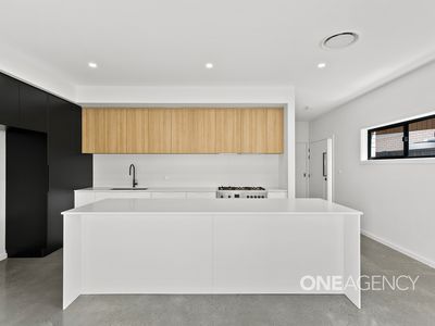 2 / 3 Brook Street, Dapto