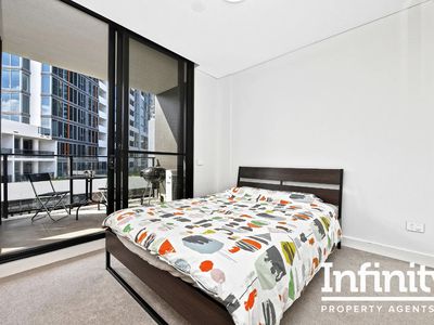619 / 10 HALF STREET, Wentworth Point
