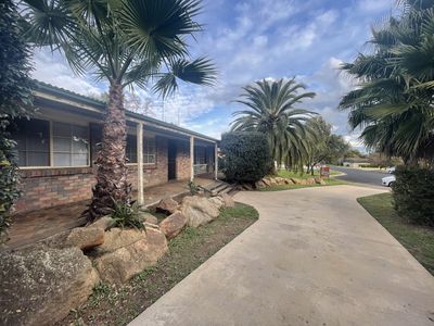 11 Booth Street, Dubbo