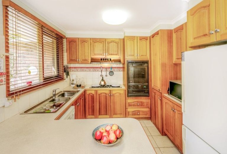 1 / 145 Grandview Road, Wheelers Hill