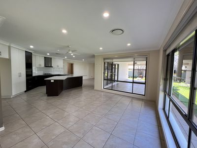 18 Peel Place, Dubbo