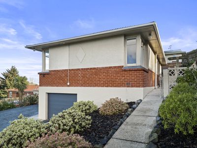 13 John Street, Abbotsford