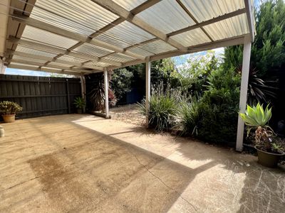 1 / 102 Black Forest Road, Wyndham Vale