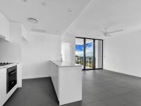 704 / 10 Trinity Street , Fortitude Valley