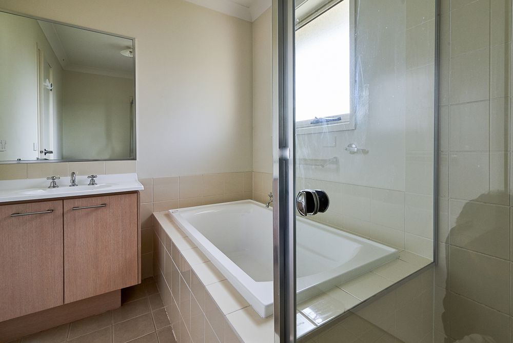 2 / 23 Parkwood Road, Holsworthy