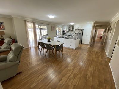 41-43 Rosella Parade, Kingaroy