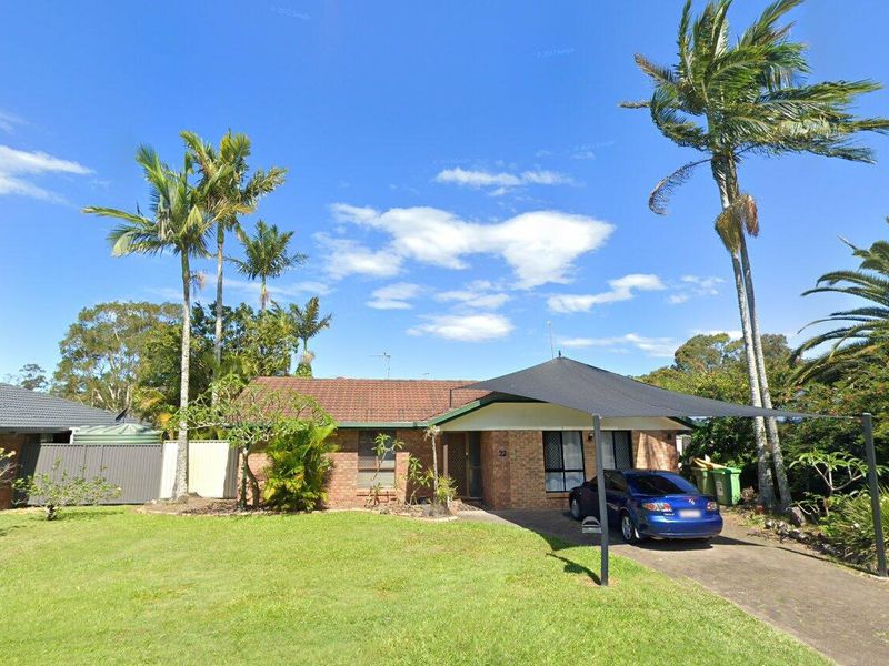 32 Clives Circuit, Currumbin Waters