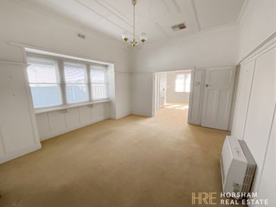 2 Bowden Street, Horsham