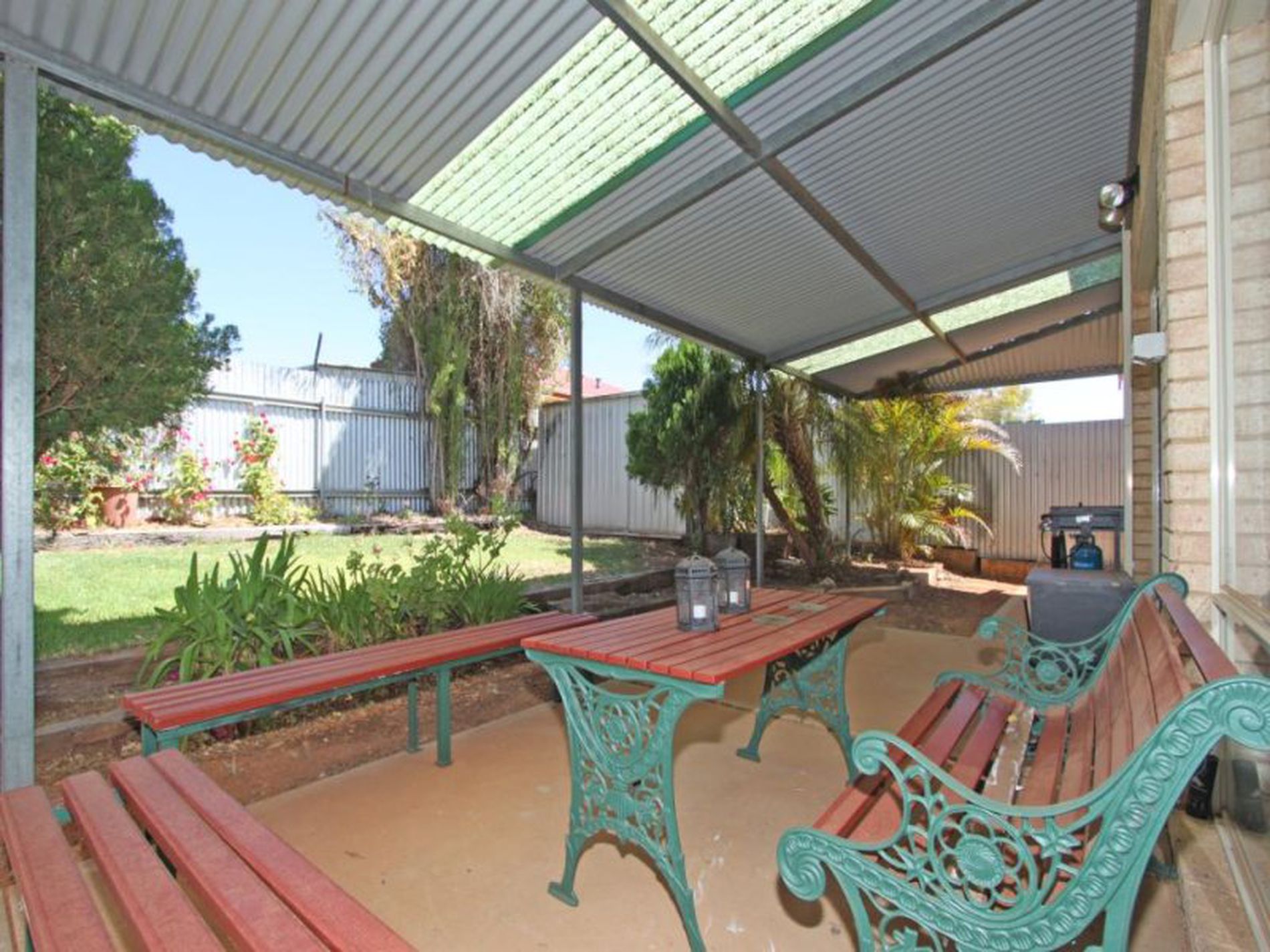 15B Riverina Way, Hannans