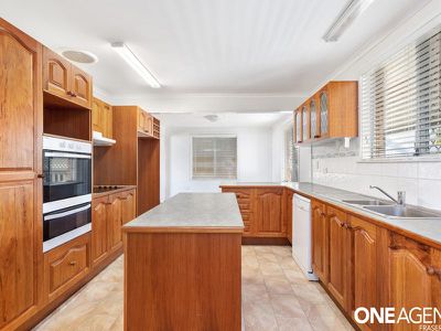14 Denmans Camp Road, Torquay