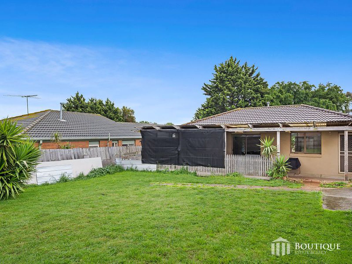 8 Hillview Rise, Hampton Park