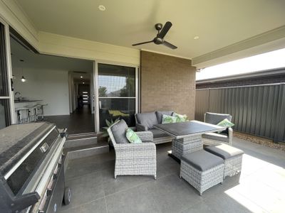 12B Mangrove Crescent, Dubbo