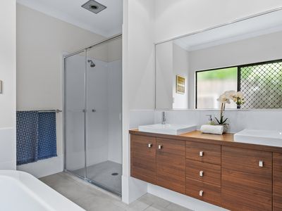 3  Eleanor Close, Mooroobool