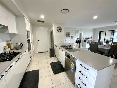 4 Livingston Boulevard, Forbes
