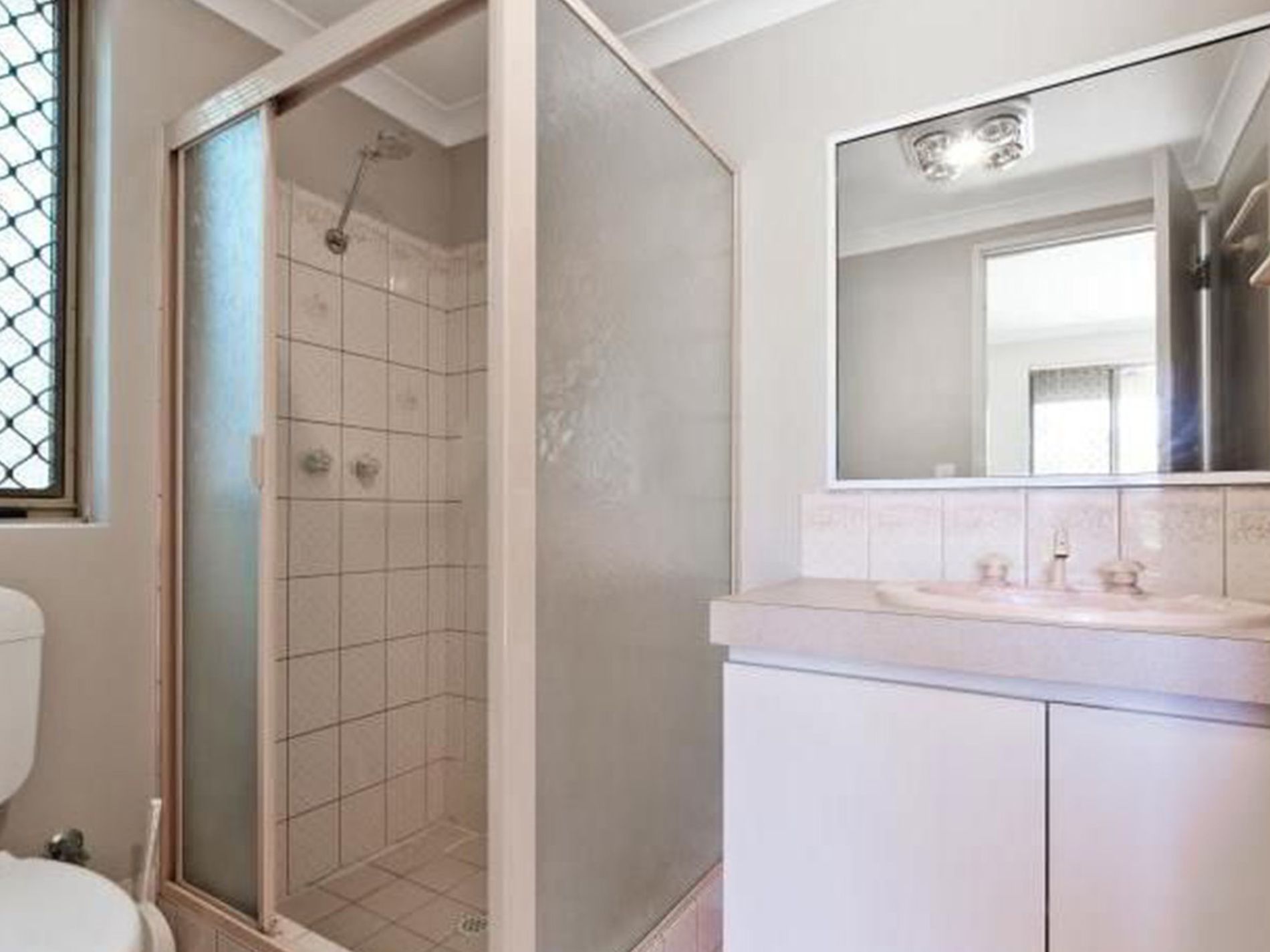 11 Mercer Court, Leda