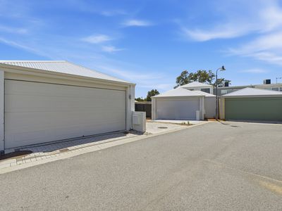 240 Leeuwin Boulevard, Bushmead