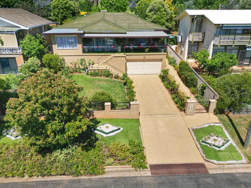 3 Henderson Street, Cowra