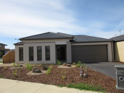 Lot 1418 Pyrenees Road, Clyde North