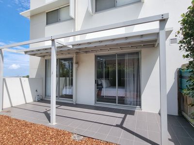 2 / 104-106 Central Lane, Gladstone Central