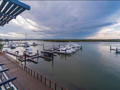 6203 / 6 Marina Promenade, Paradise Point
