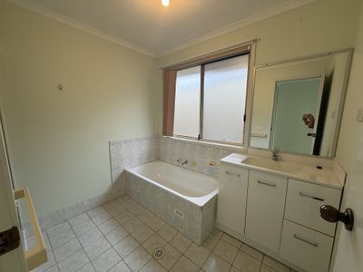 5 Manar Place, Prestons