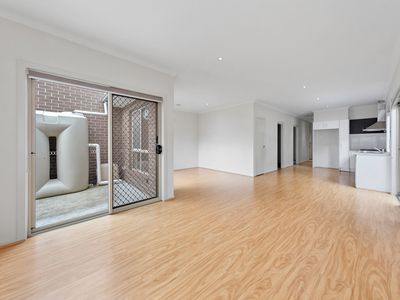 3 / 2 Lily Street, Braybrook