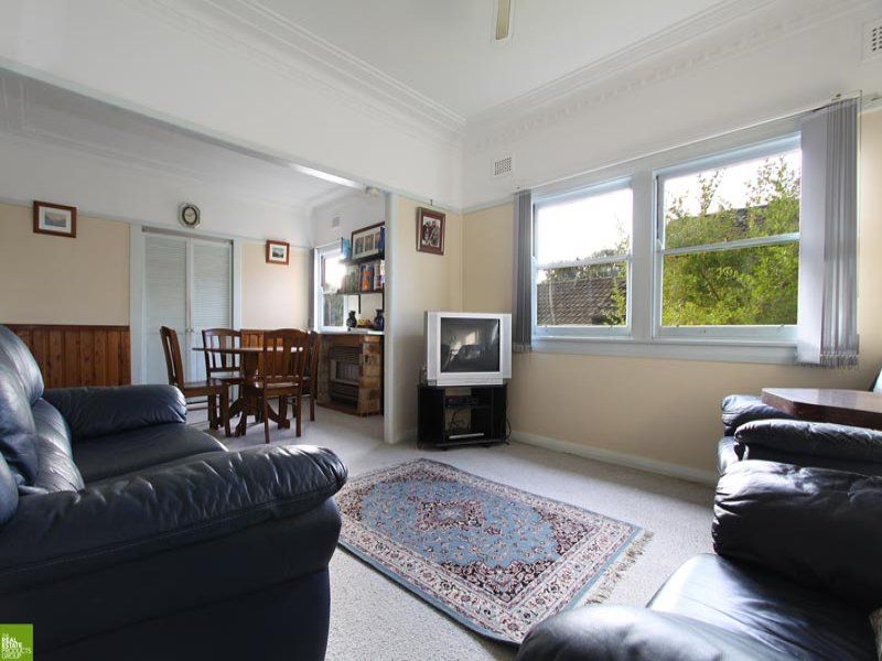 3 Woodlawn Avenue , Mangerton