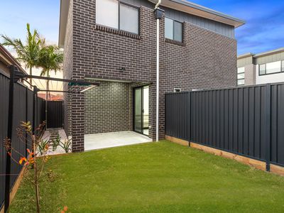 1 / 46 Fitzpatrick Crescent, Casula