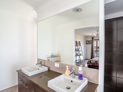3 Woongoolbver Court, River Heads