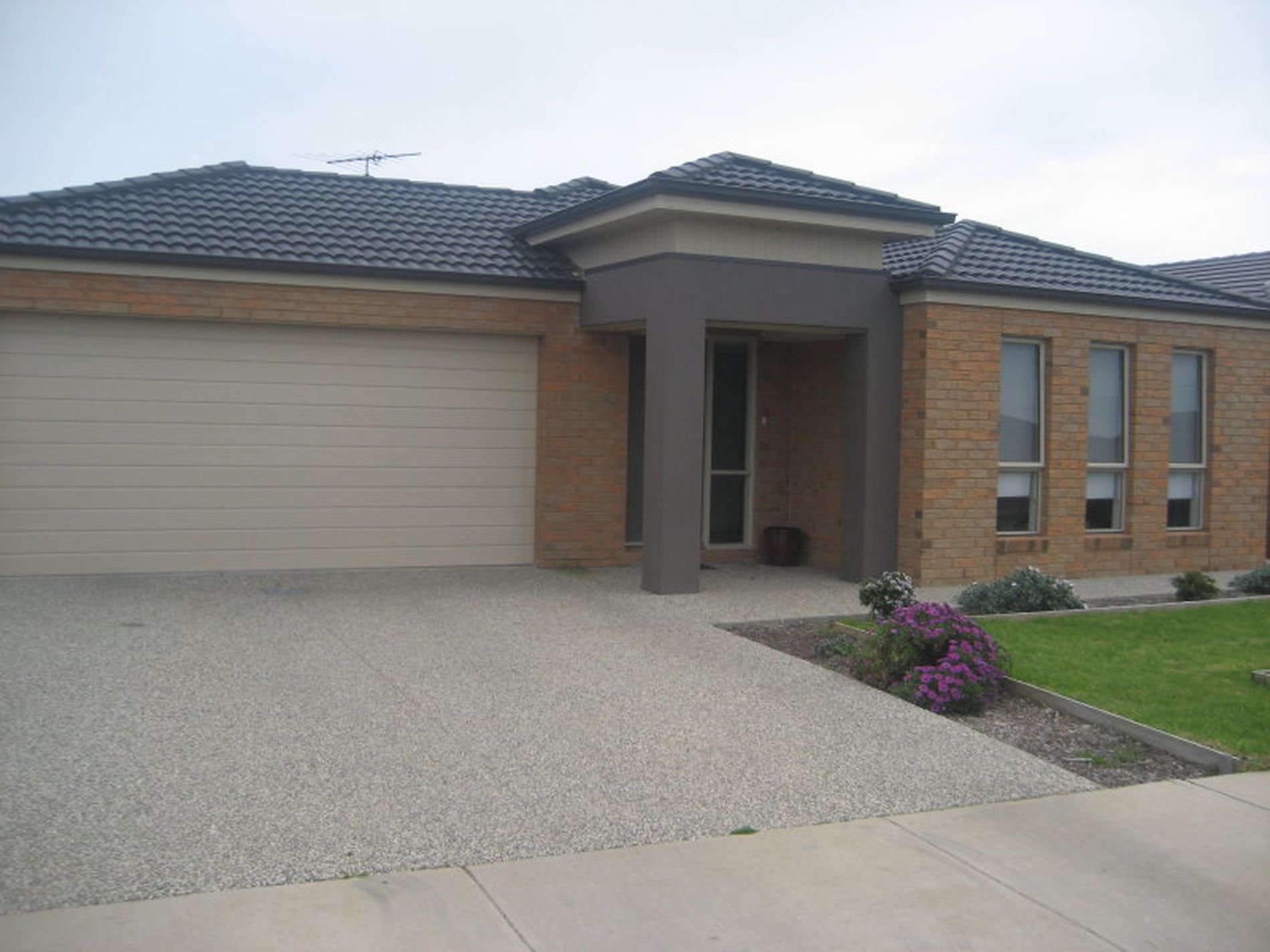 25 Moss Road, Leopold