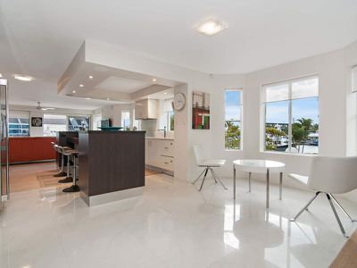 37 / 3 Marina Crescent, Hollywell