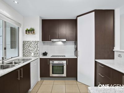 8 / 230 Pulgul Street, Urangan