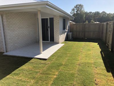 2 / 38 Regency street, Moore Park Beach