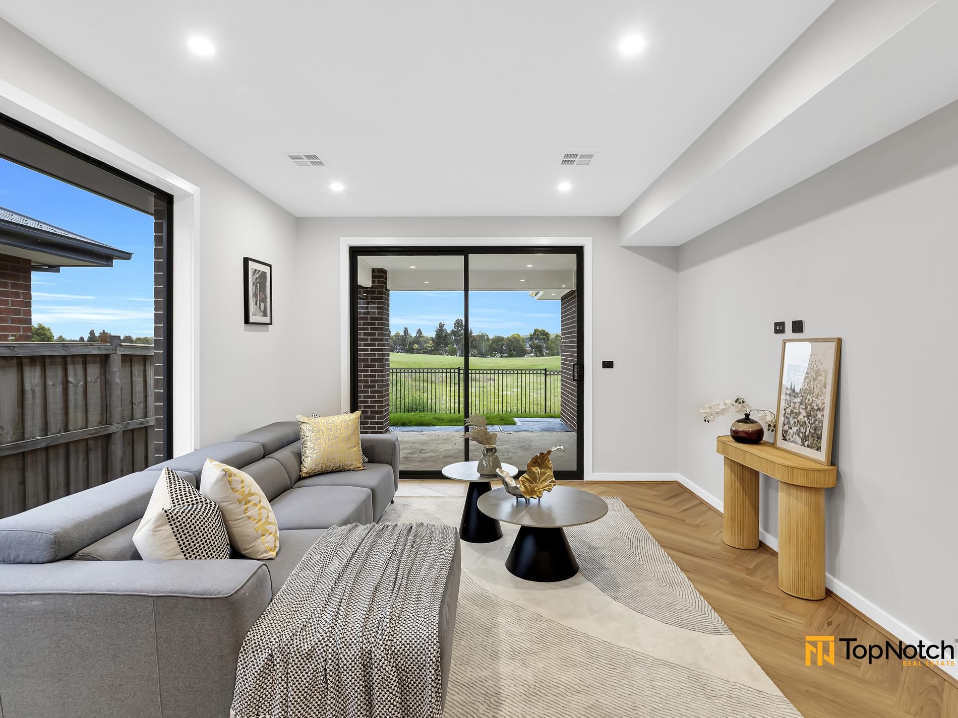 18 Ambient Crescent, Beveridge